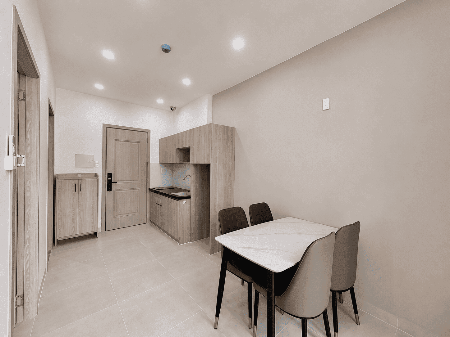 Nhà phố hiện đại sau hoàn thiện với giải pháp xây dựng Nguyên Phát (NP Group)